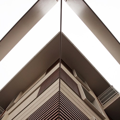 Palazzo Ducati sede di Montanari Costruzioni e edificio residenziale