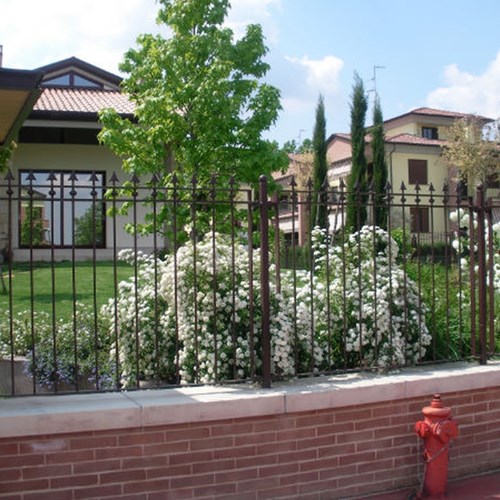 Villa trifamiliare alla periferia di Fidenza realizzata da Montanari Costruzioni