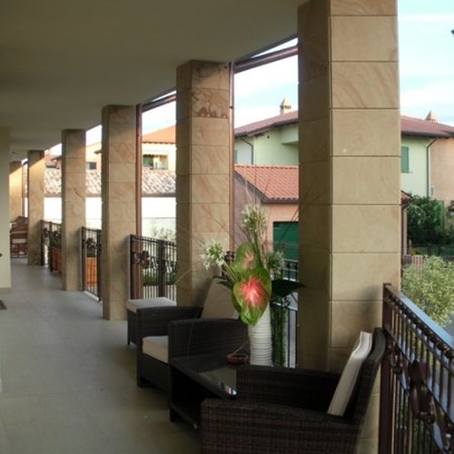 Porticato villa trifamiliare a Fidenza realizzazione Montanari Costruzioni