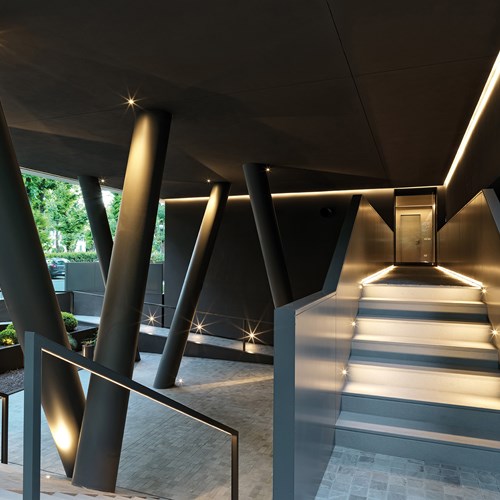 Casa sul Parco scalinata d'ingresso edificio