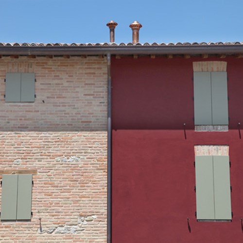 Edificio ristrutturato a Fidenza particolare degli esterni