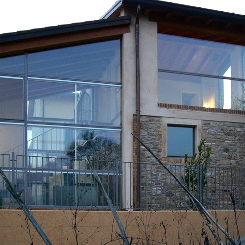 Vetrate di una villa restauro a cura di Montanari Costruzioni
