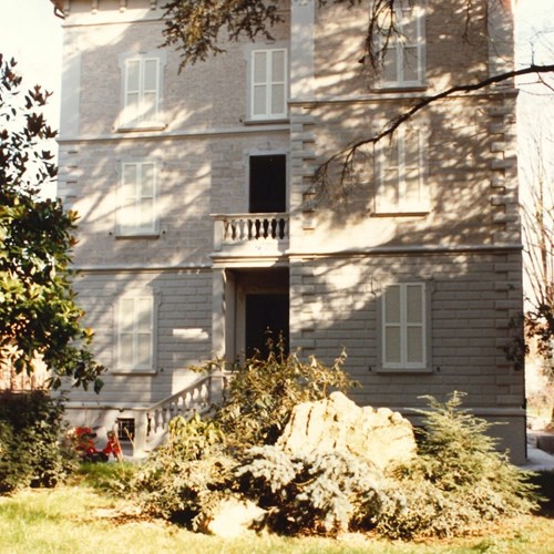 Palazzina liberty ristrutturata da Montanari Costruzioni